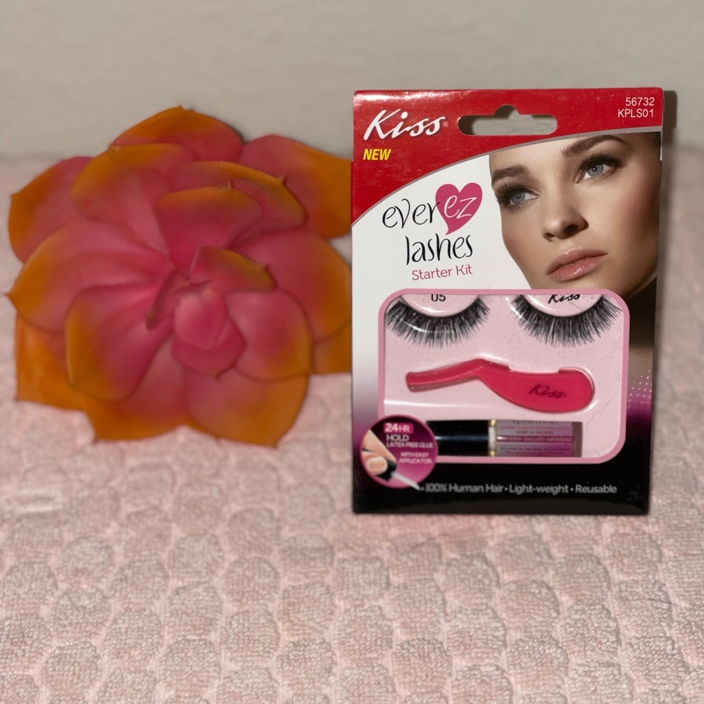 ✨3 FOR $18✨ MIX & MATCH…KISS STARTER KIT (LASHES, ADHESIVE & LASH APPLICATOR!)